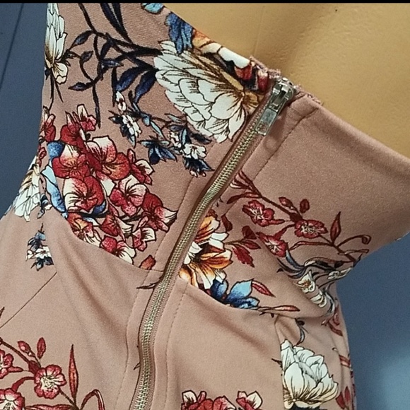 Stunning Sun Dress with Frill Hemline - Picture 6 of 8